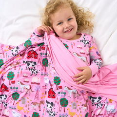 Pink Farm Fam Large Cloud Blanket¨